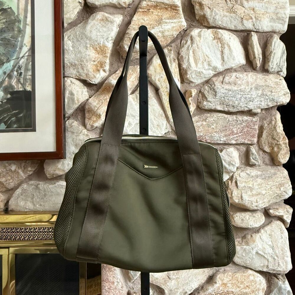 Stella & Dot  Crush it Duffle in Olive